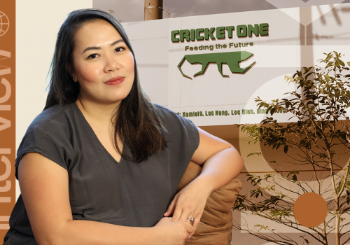 Ván cược của startup Việt làm snack từ dế